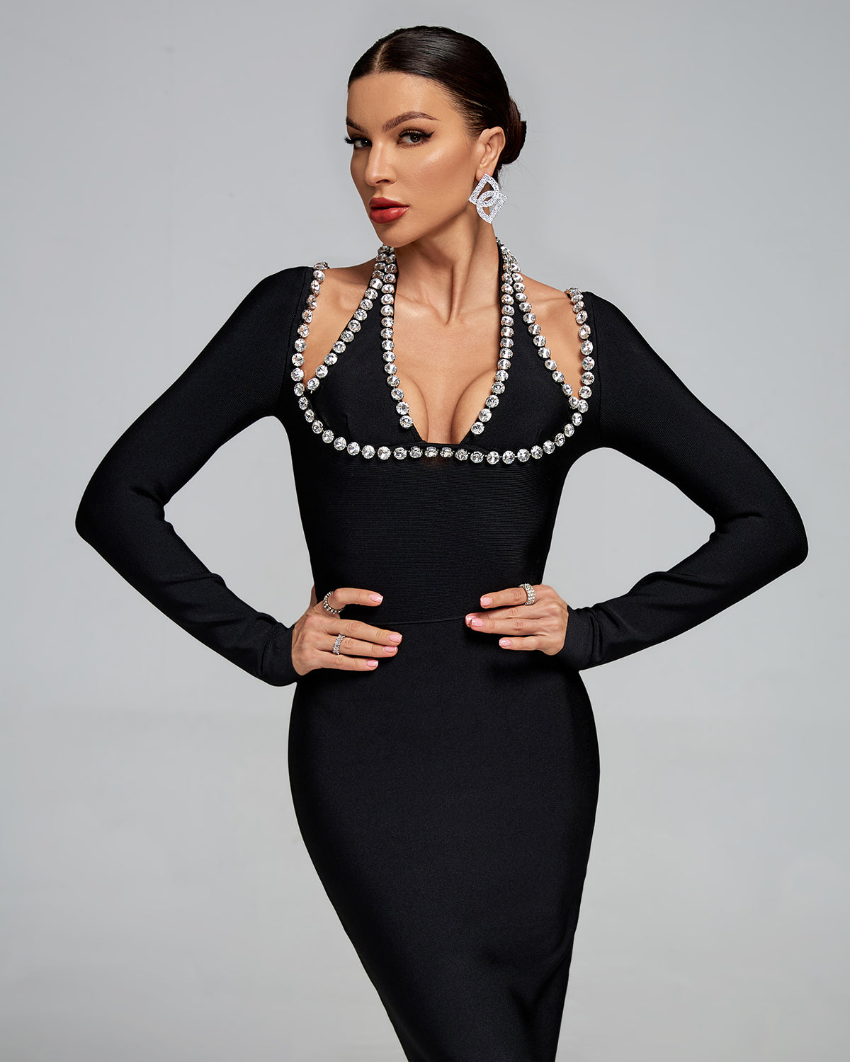 ZEYNEP Halter Neck Crystal-Embellished Bandage Maxi Dress M ZEYNEP Halter Neck Crystal-Embellished Bandage Maxi Dress M