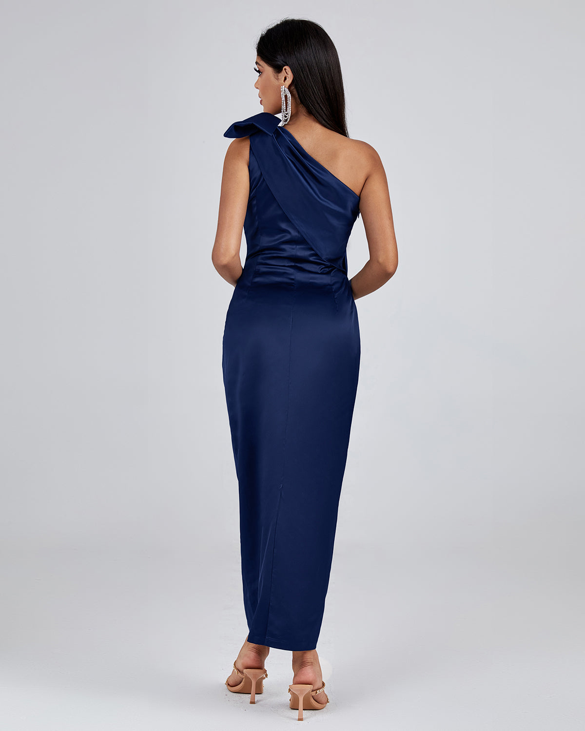 One Shoulder Bowknot Gown