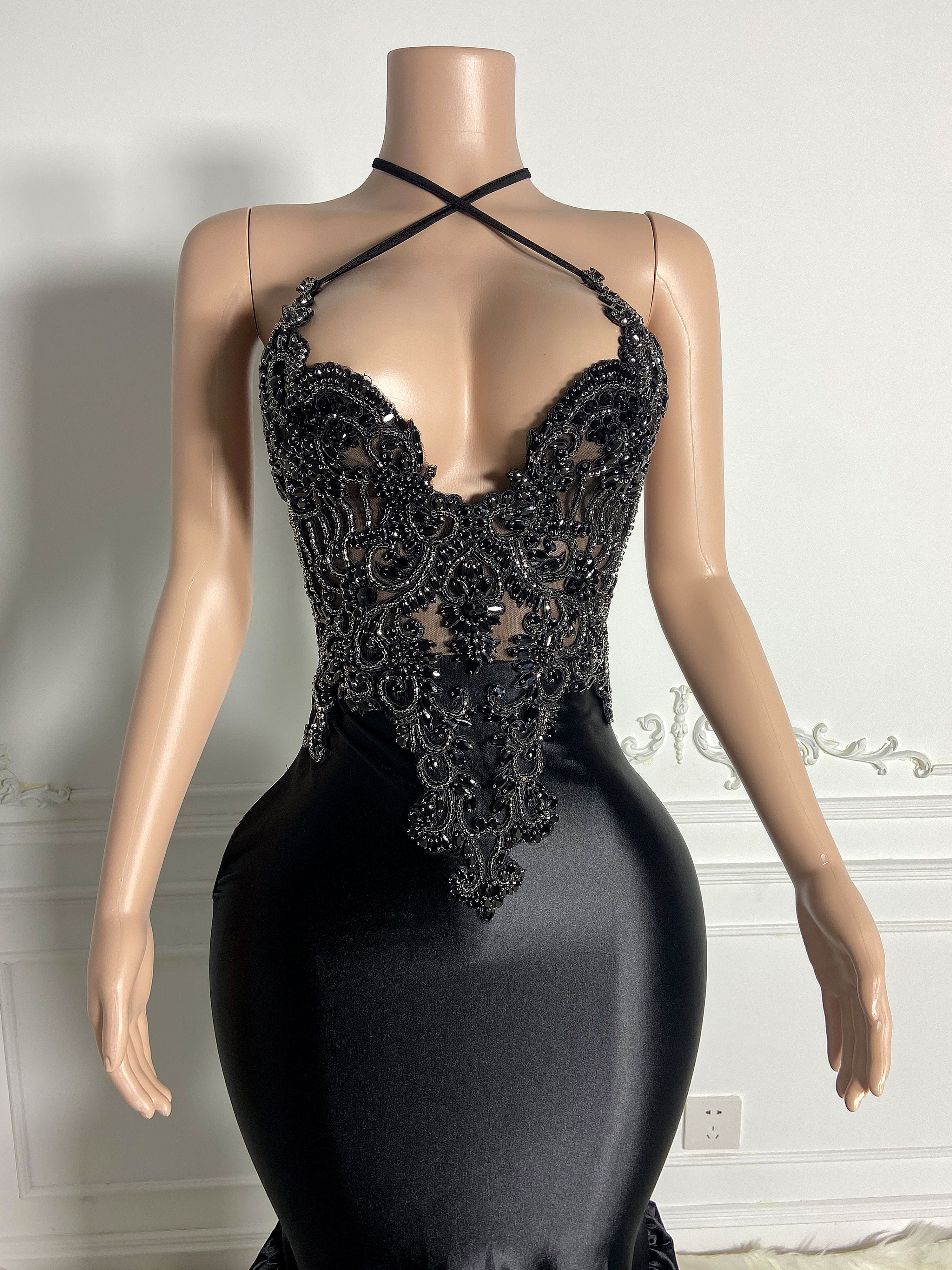 Black Backless Elegance Gowns